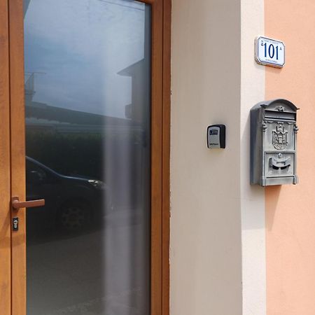 Taverna Rustica In Toscana 푸체키오 외부 사진